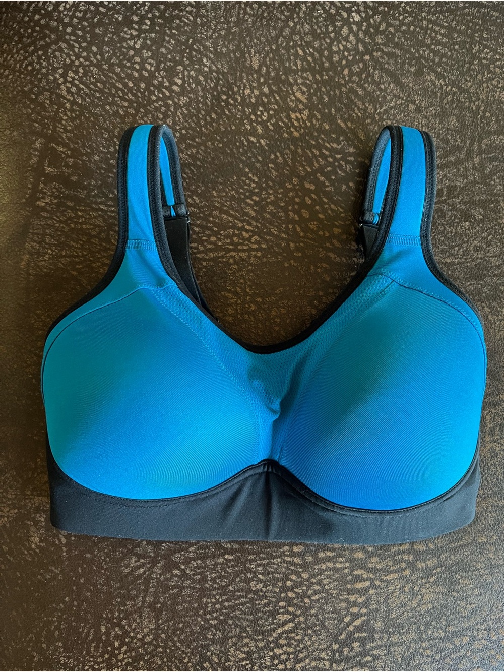 Champion Wireless Sports Bra 34D NWT